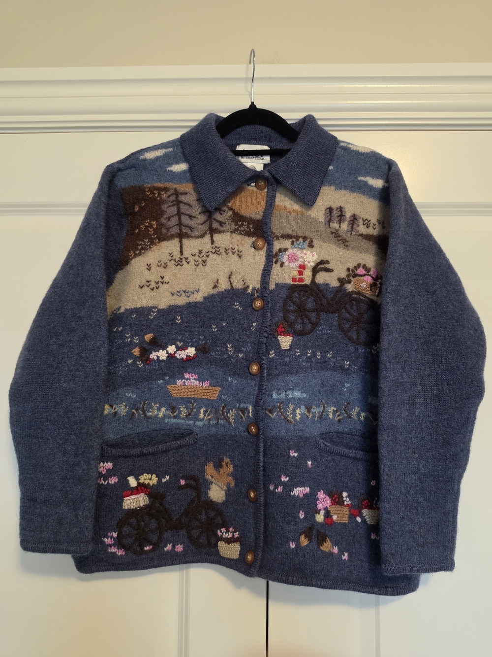 VINTAGE TABI INTERNATIONAL 100% PURE WOOL HAND EMBROIDERED CARDIGAN JACKET – M